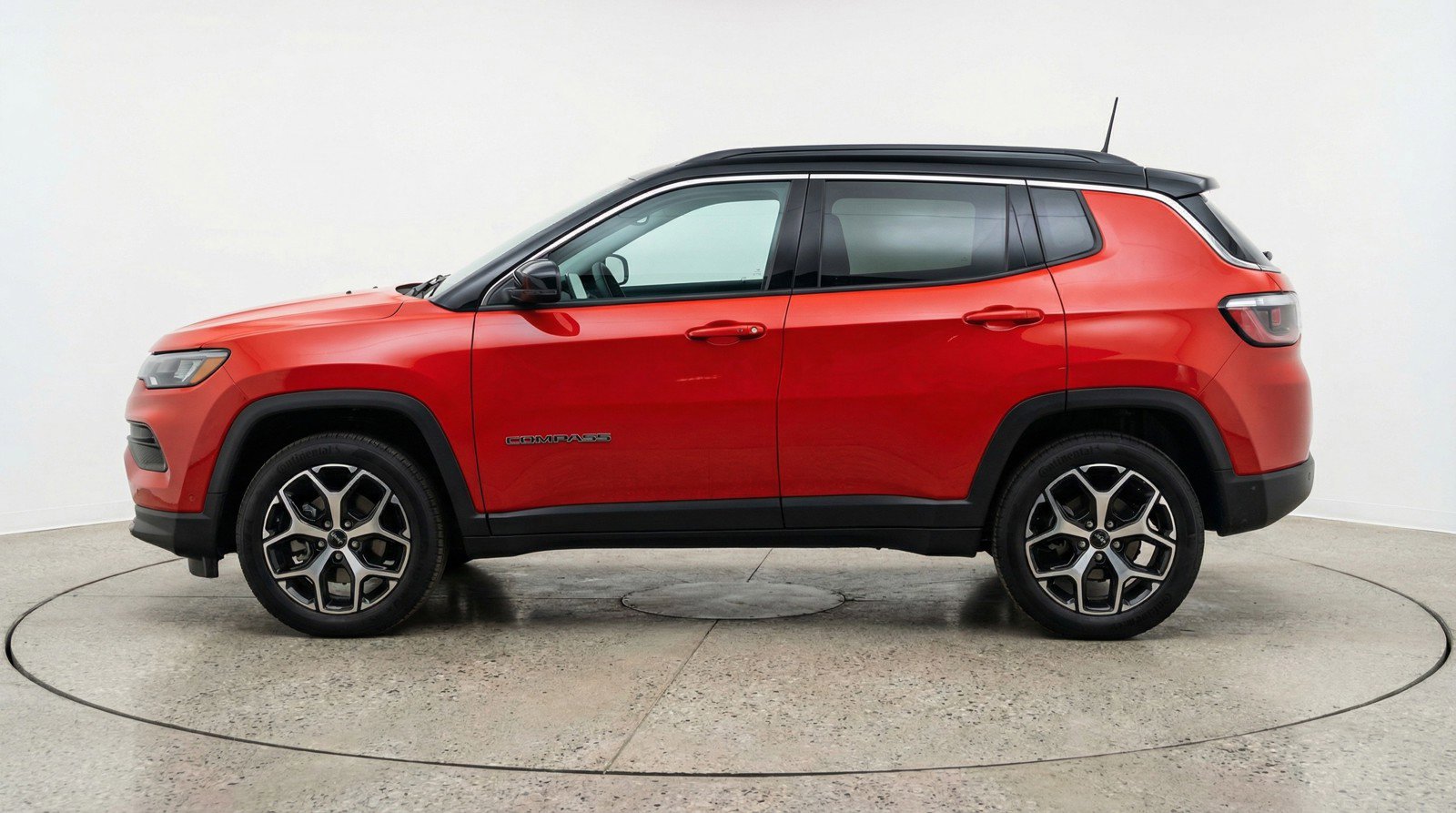 Used 2025 Jeep Compass Limited image 5