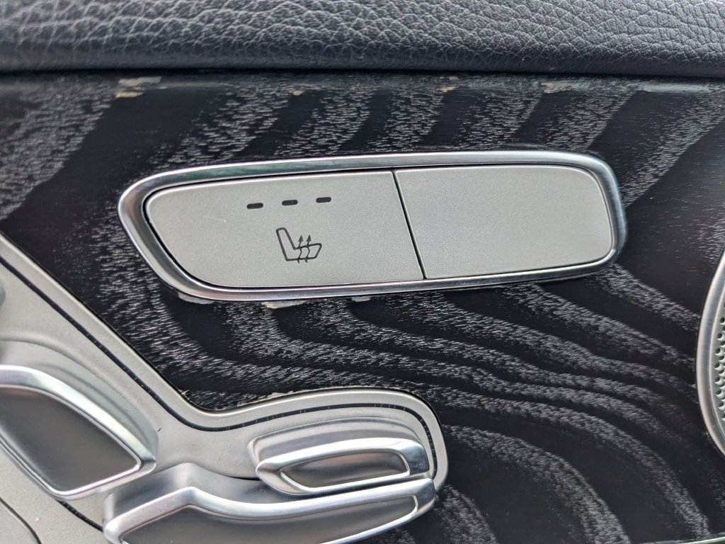 Used 2015 Mercedes-Benz C 300 4MATIC Sedan image 9