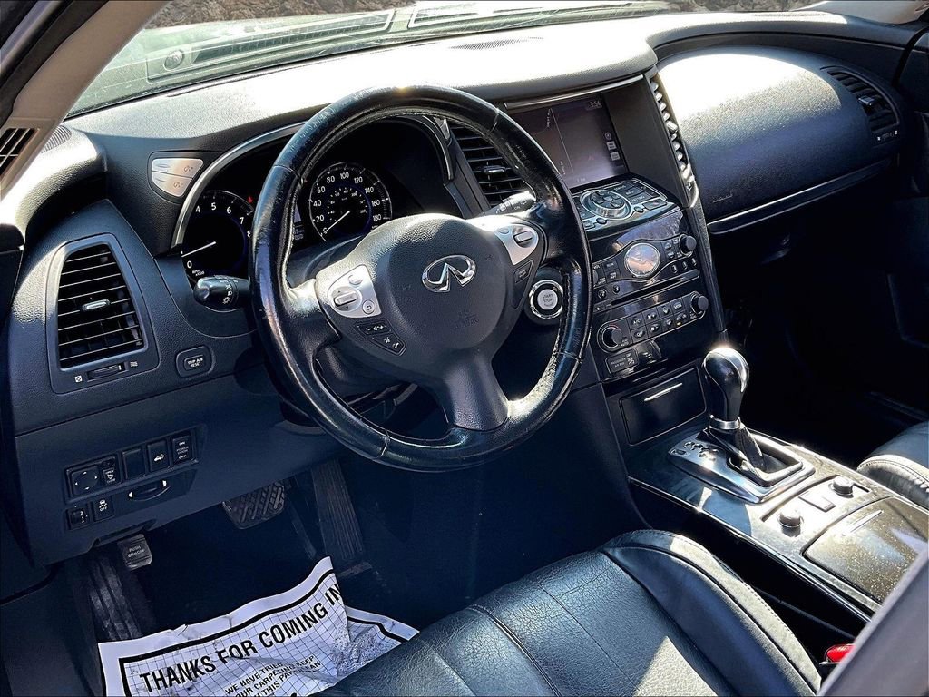 Used 2017 INFINITI QX70 AWD w/ Premium Package image 12