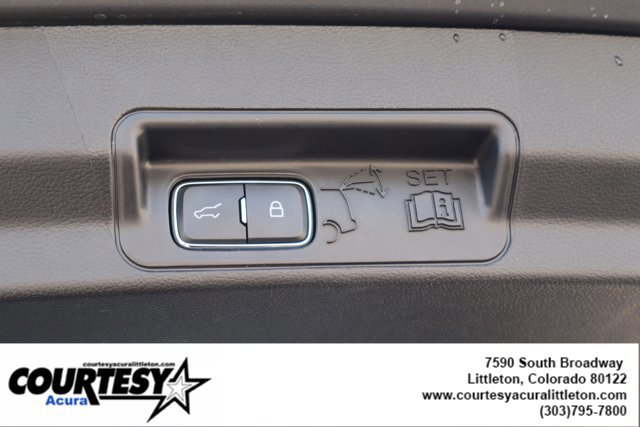 Used 2025 Ford Explorer ST-Line w/ Premium Package image 27