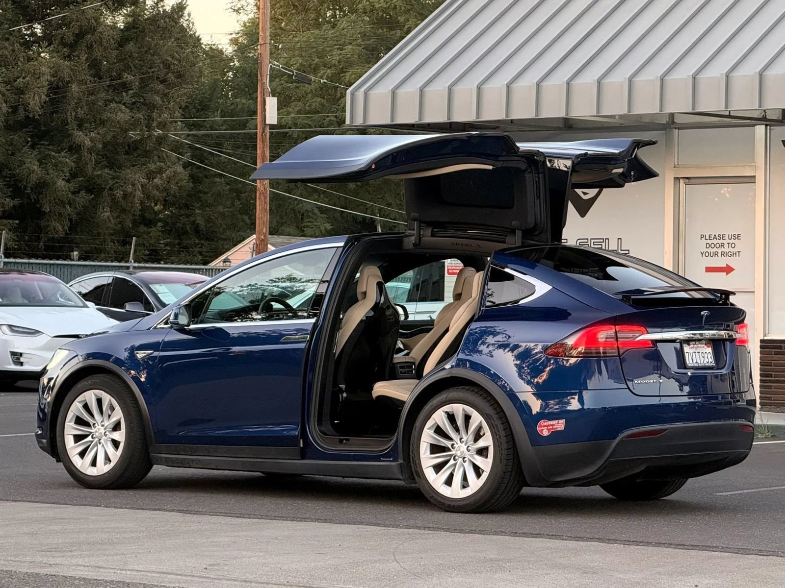 Used 2016 Tesla Model X 75D AWD/4WD image 7