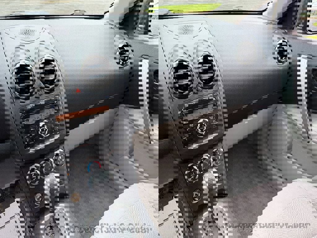 Used 2013 Nissan Rogue S FWD image 32