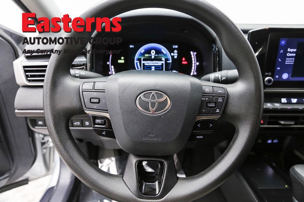 Used 2025 Toyota Camry LE FWD image 10