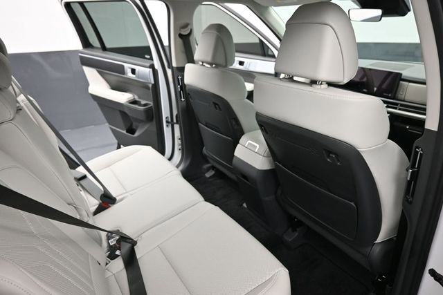 Used 2025 Hyundai Santa Fe SEL FWD image 24