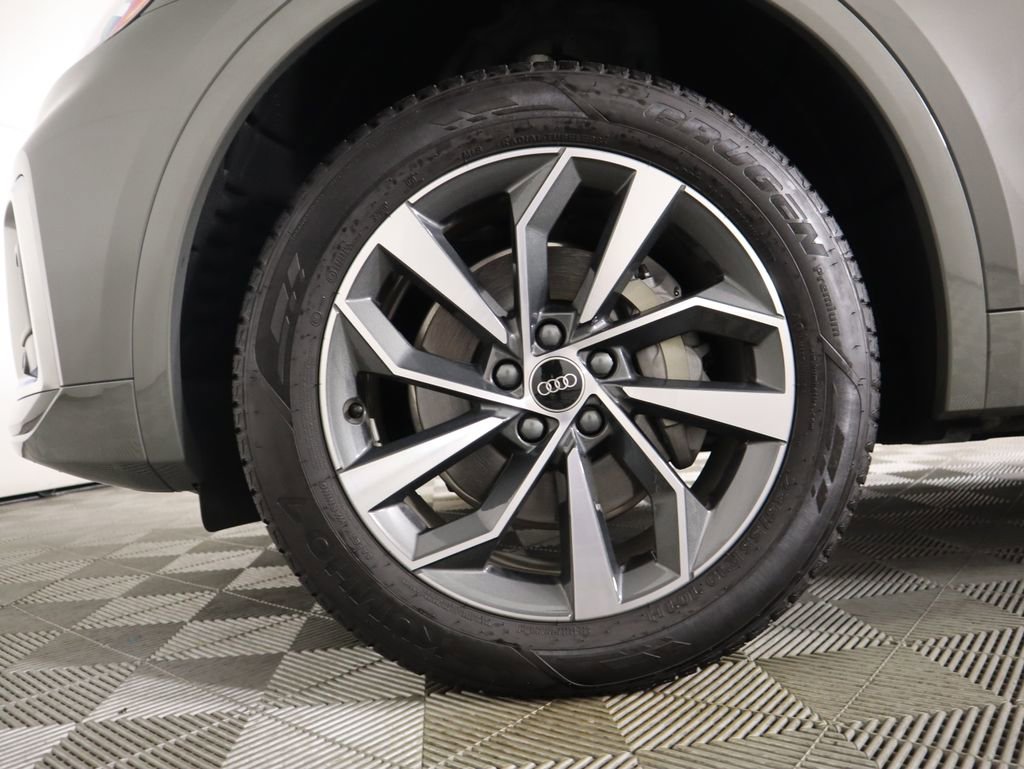 Certified 2025 Audi Q5 2.0T Premium Plus w/ Premium Plus Package image 31