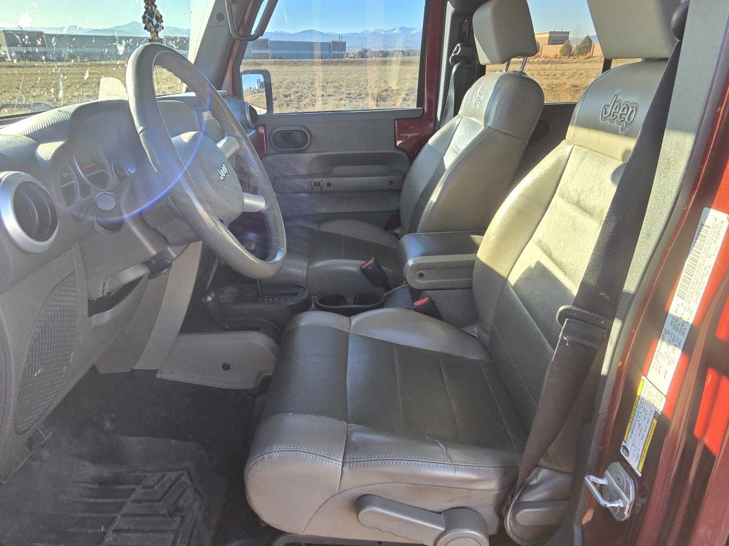 Used 2010 Jeep Wrangler Unlimited Sahara w/ Mopar Chrome Edition Group image 11