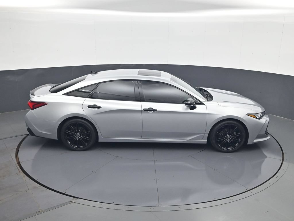 Used 2021 Toyota Avalon XSE FWD image 17