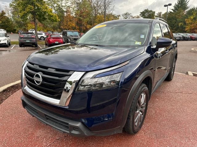 Used 2025 Nissan Pathfinder SV