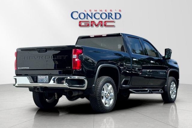 Used 2022 Chevrolet Silverado 2500 LTZ AWD/4WD image 4