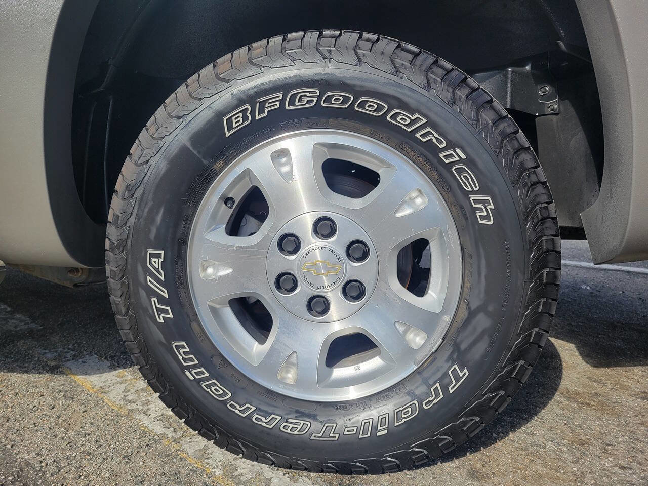 Used 2002 Chevrolet Avalanche 2WD image 12