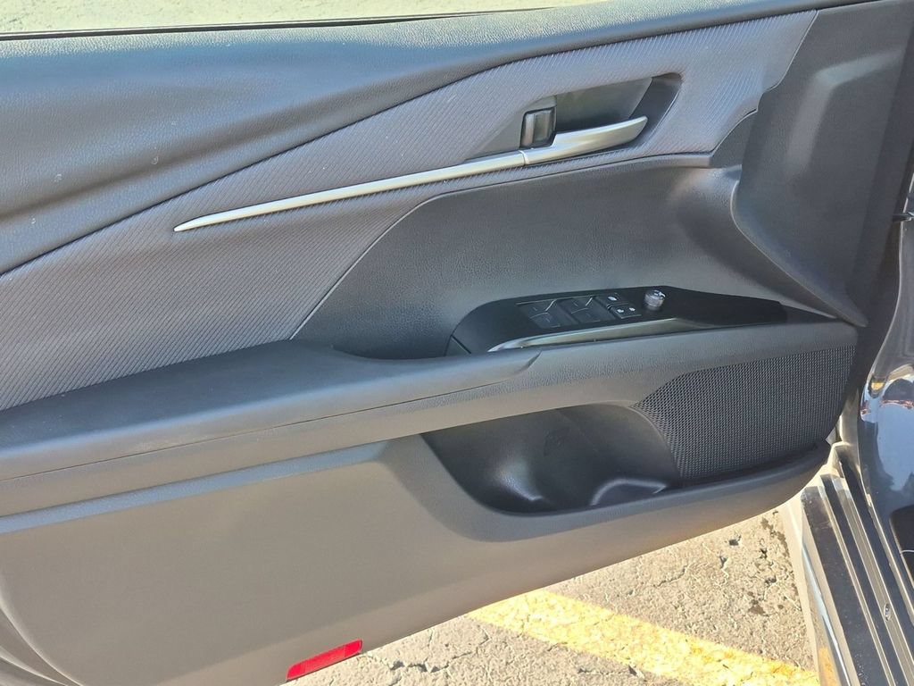 Used 2026 Toyota Camry SE FWD image 12