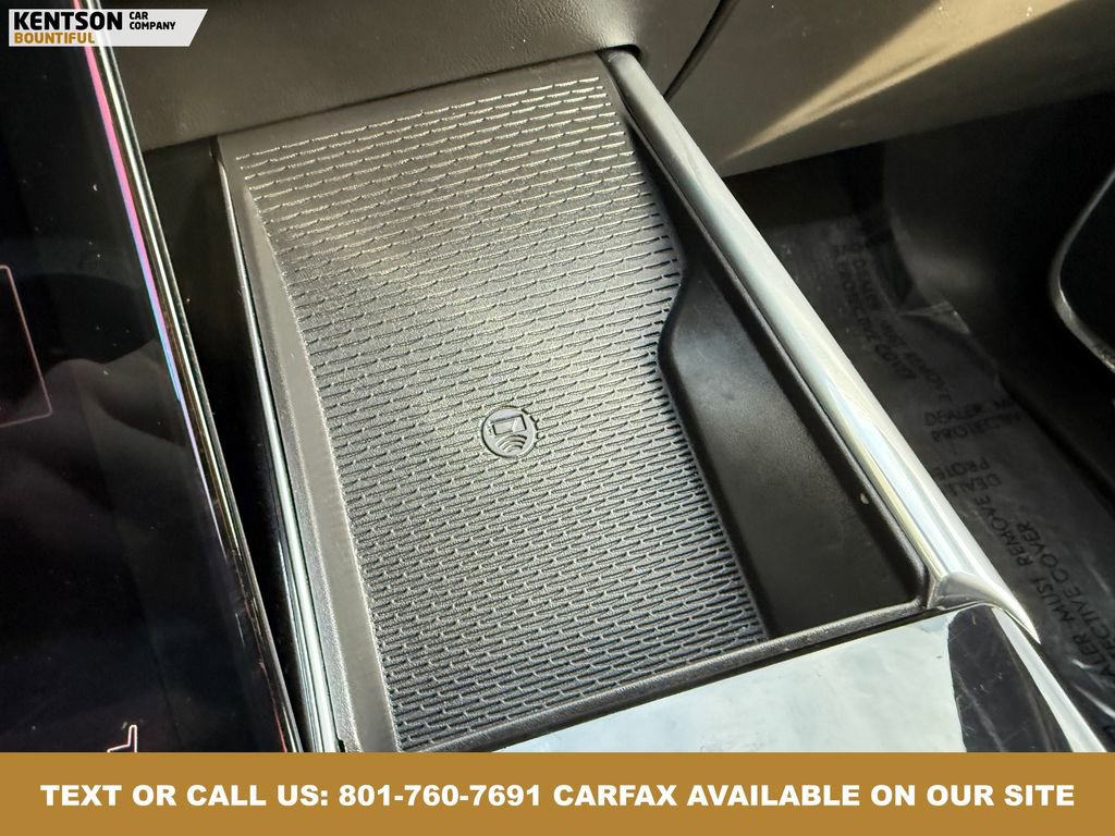 Used 2025 Cadillac Escalade ESV Sport w/ LPO, ONYX Package image 30