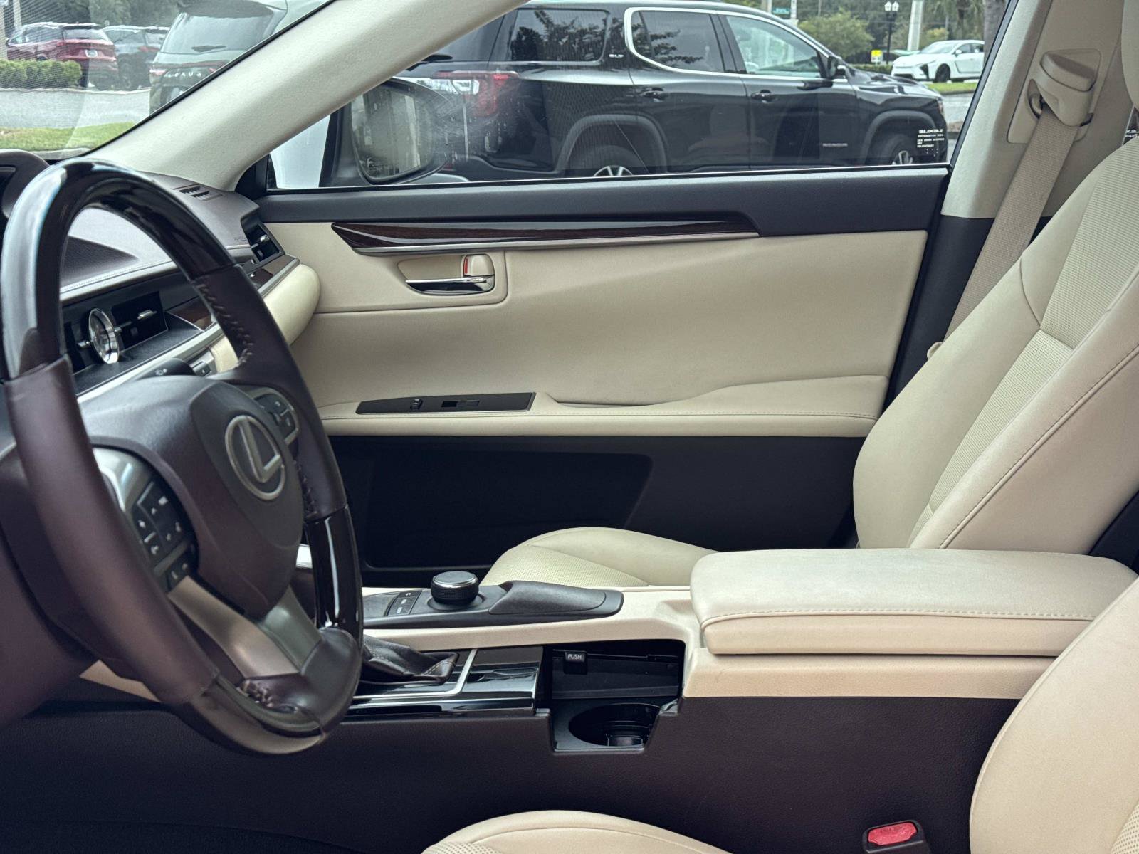 Used 2017 Lexus ES 350 w/ Premium Package FWD image 14