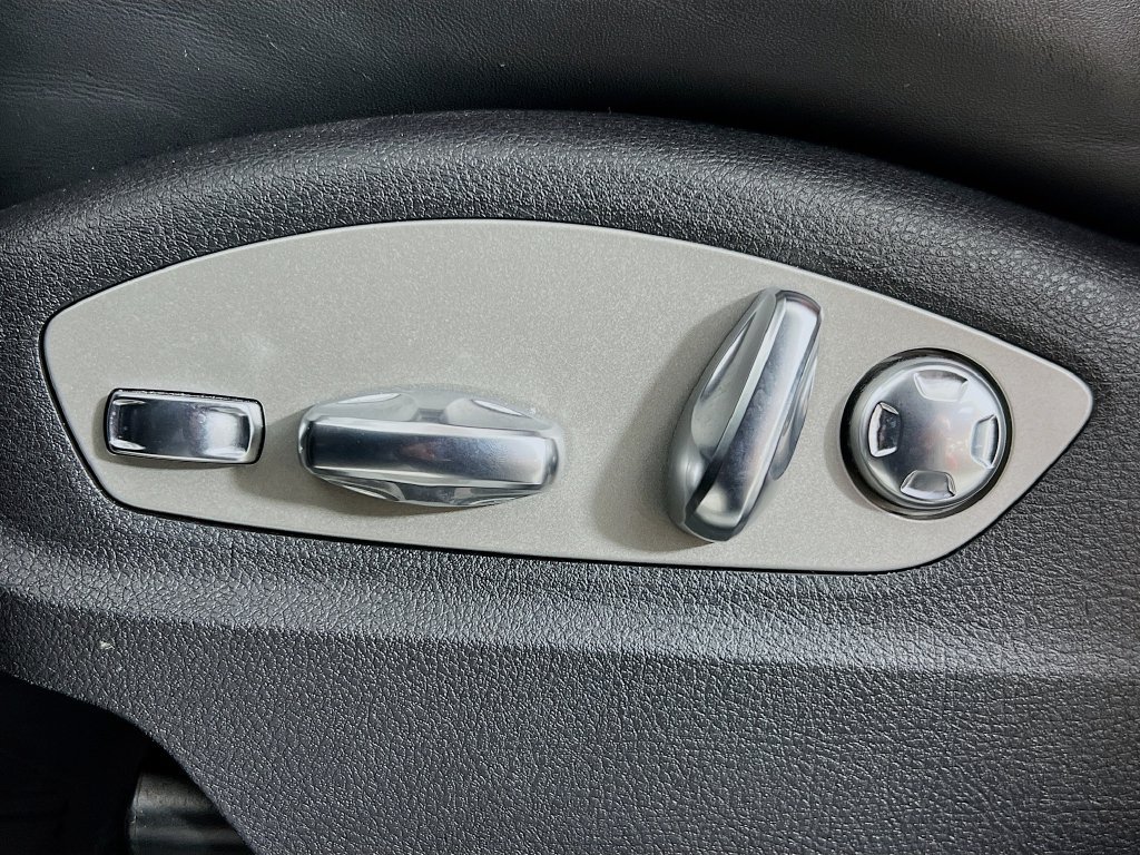 Certified 2024 Porsche Macan S AWD/4WD image 22