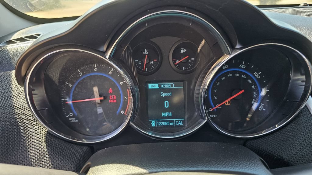 Used 2015 Chevrolet Cruze LT w/ RS Package FWD image 9