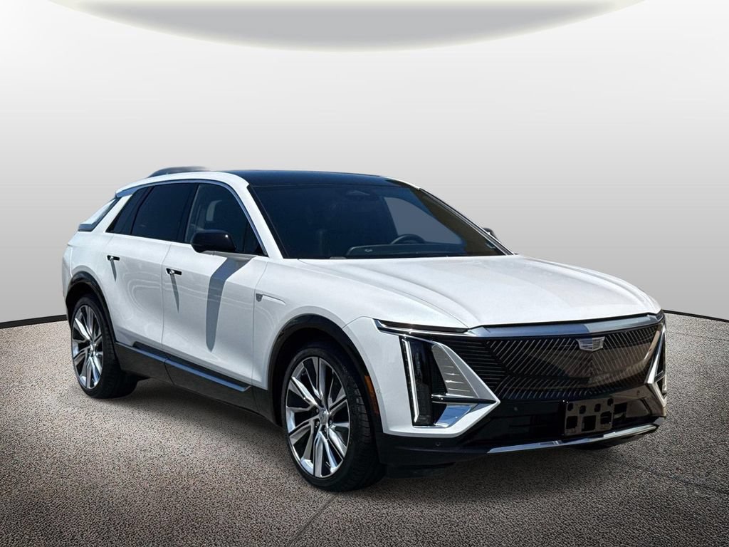 Certified 2025 Cadillac Lyriq Luxury w/ LPO, Floor Liner Package