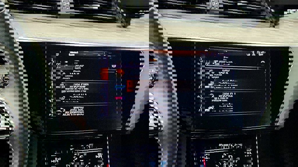 Used 2024 Audi Q8 e-tron Premium Plus image 20