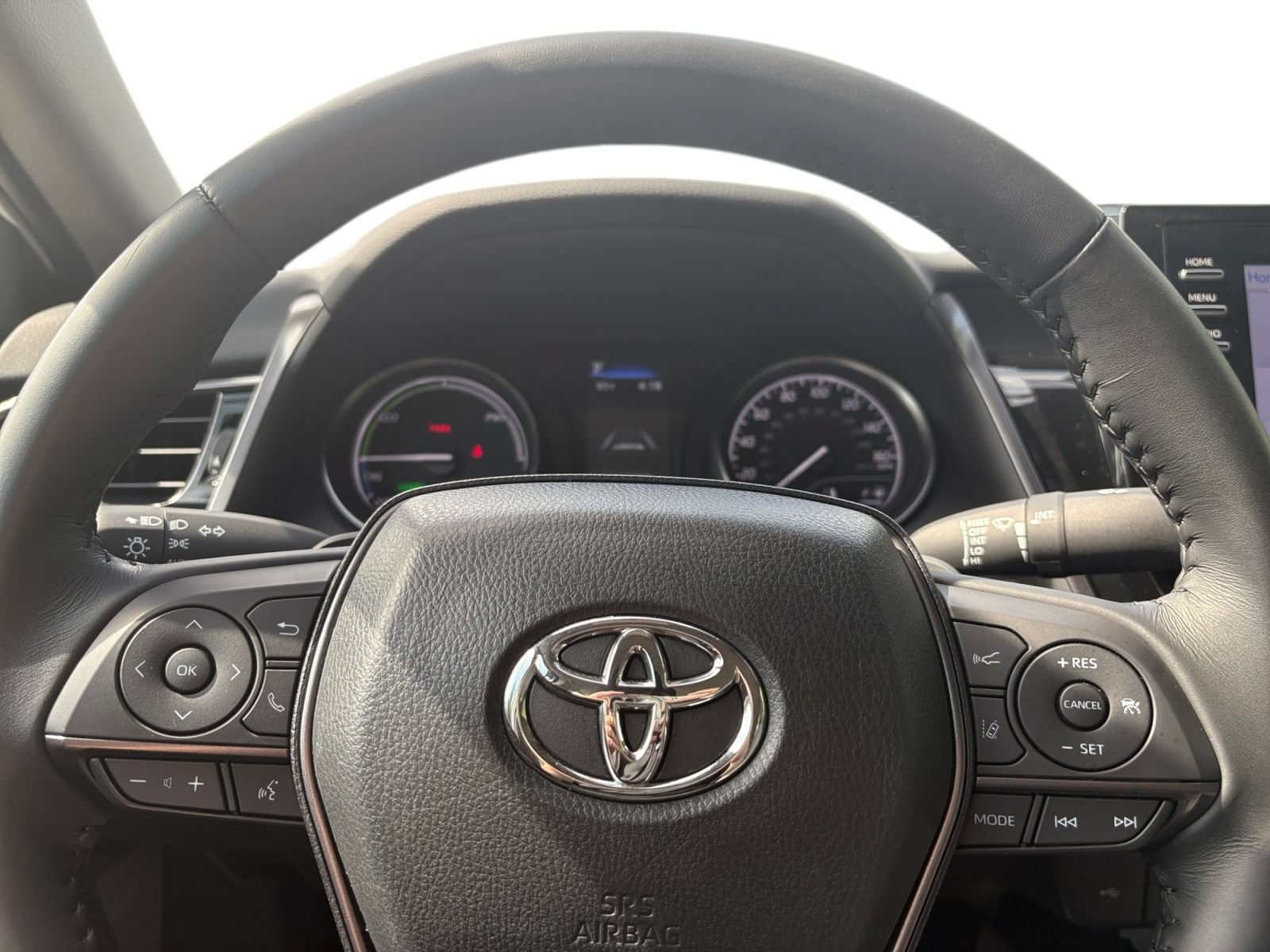Used 2024 Toyota Camry SE FWD image 17