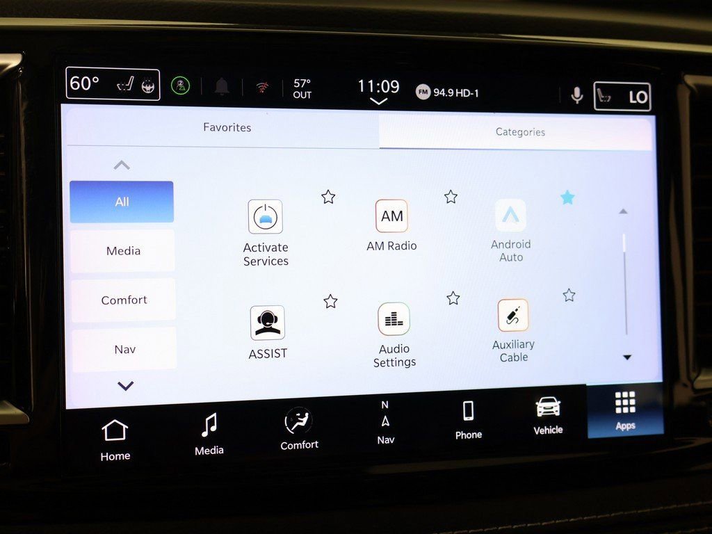 Used 2023 Chrysler Pacifica Limited image 57