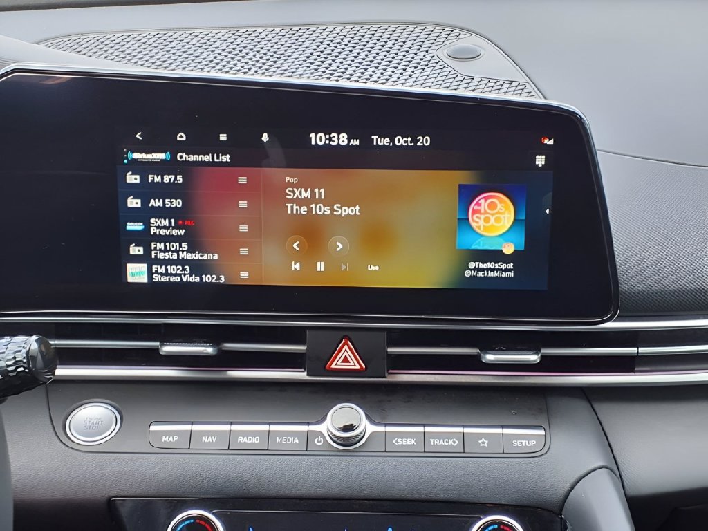 Used 2025 Hyundai Elantra Limited FWD image 14