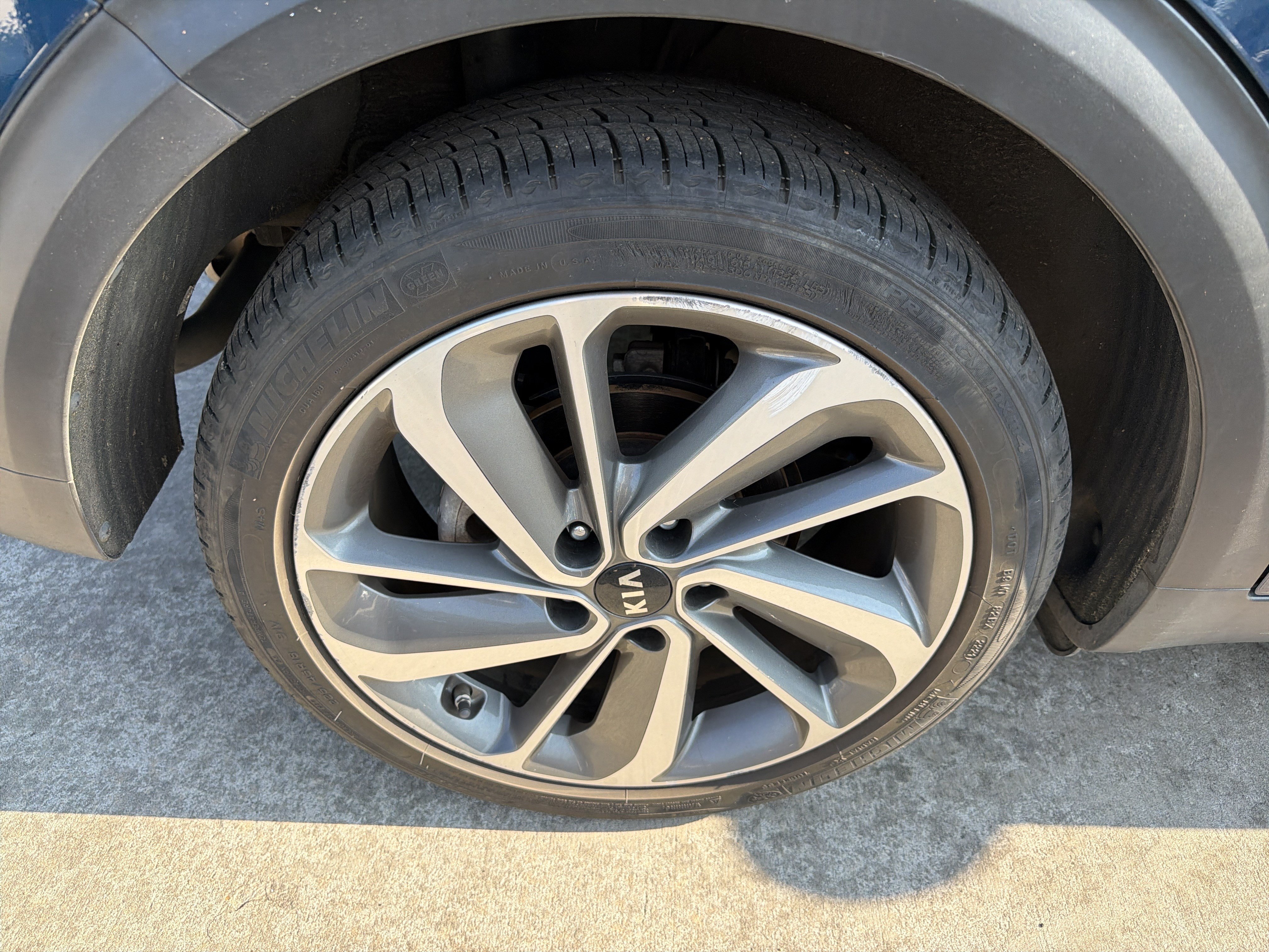Used 2018 Kia Niro Touring FWD image 8