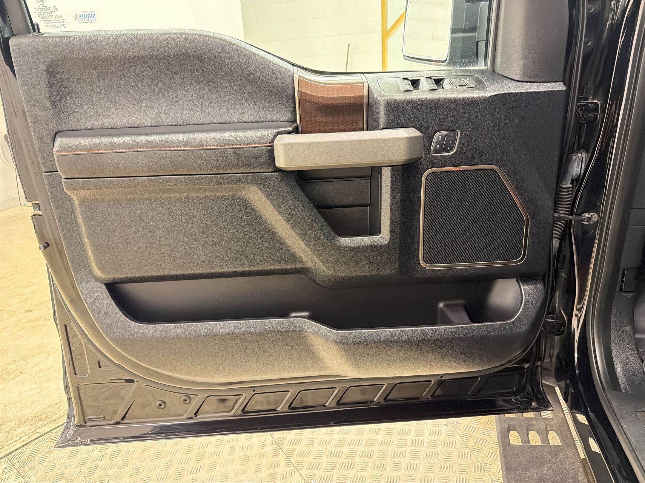 Used 2018 Ford F150 Raptor w/ Equipment Group 802A Luxury image 18