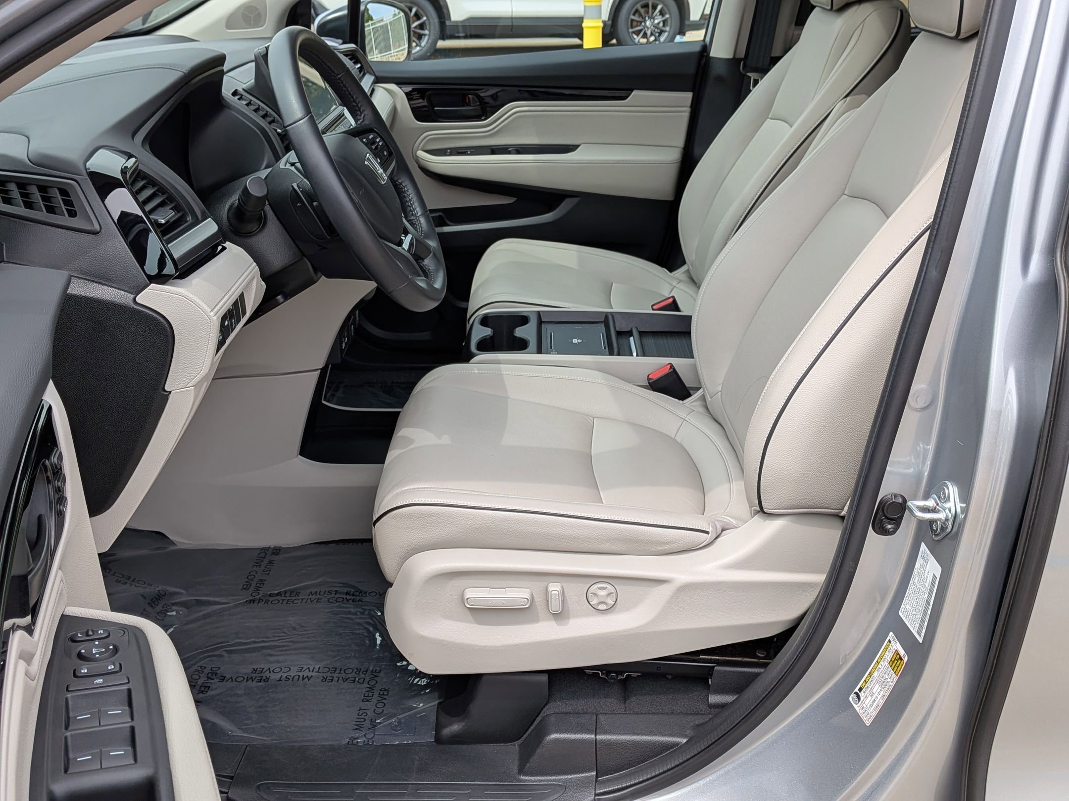 Certified 2025 Honda Odyssey Touring image 11