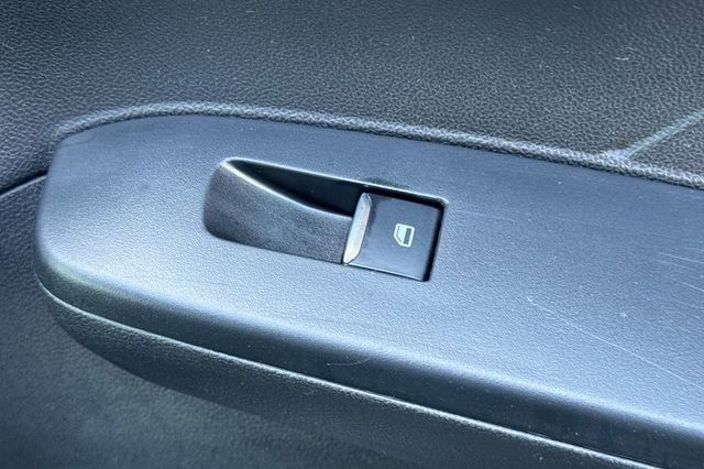 Used 2025 Ford Escape ST-Line FWD image 22