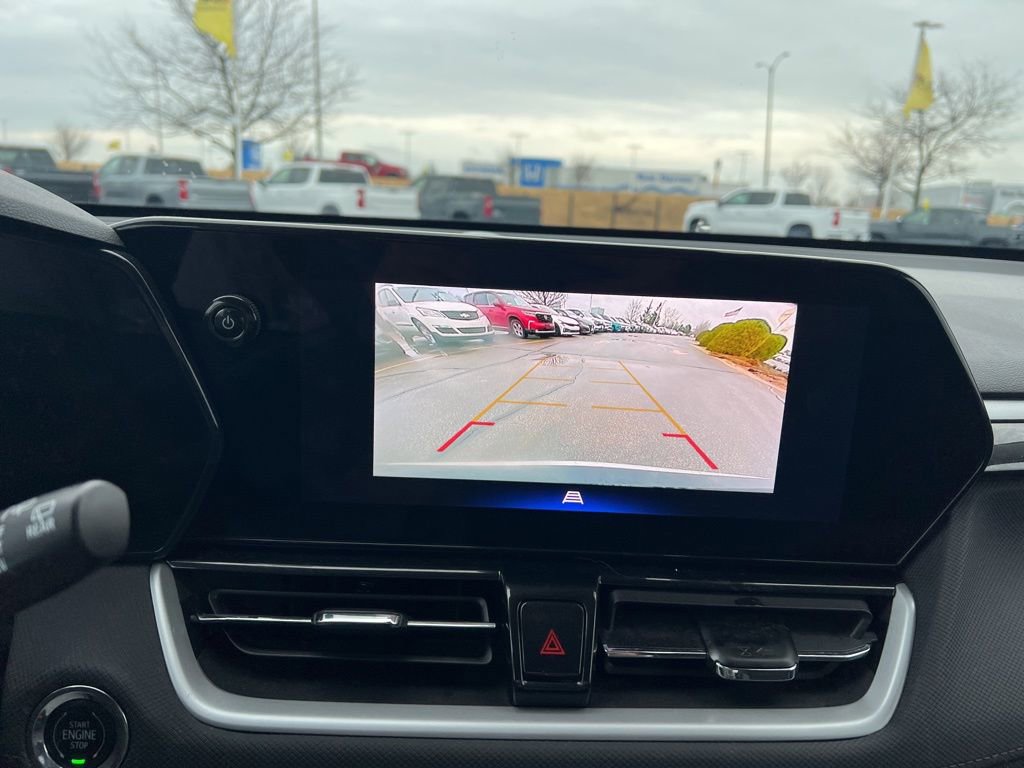 Used 2025 Chevrolet TrailBlazer LT w/ Driver Confidence Package image 19