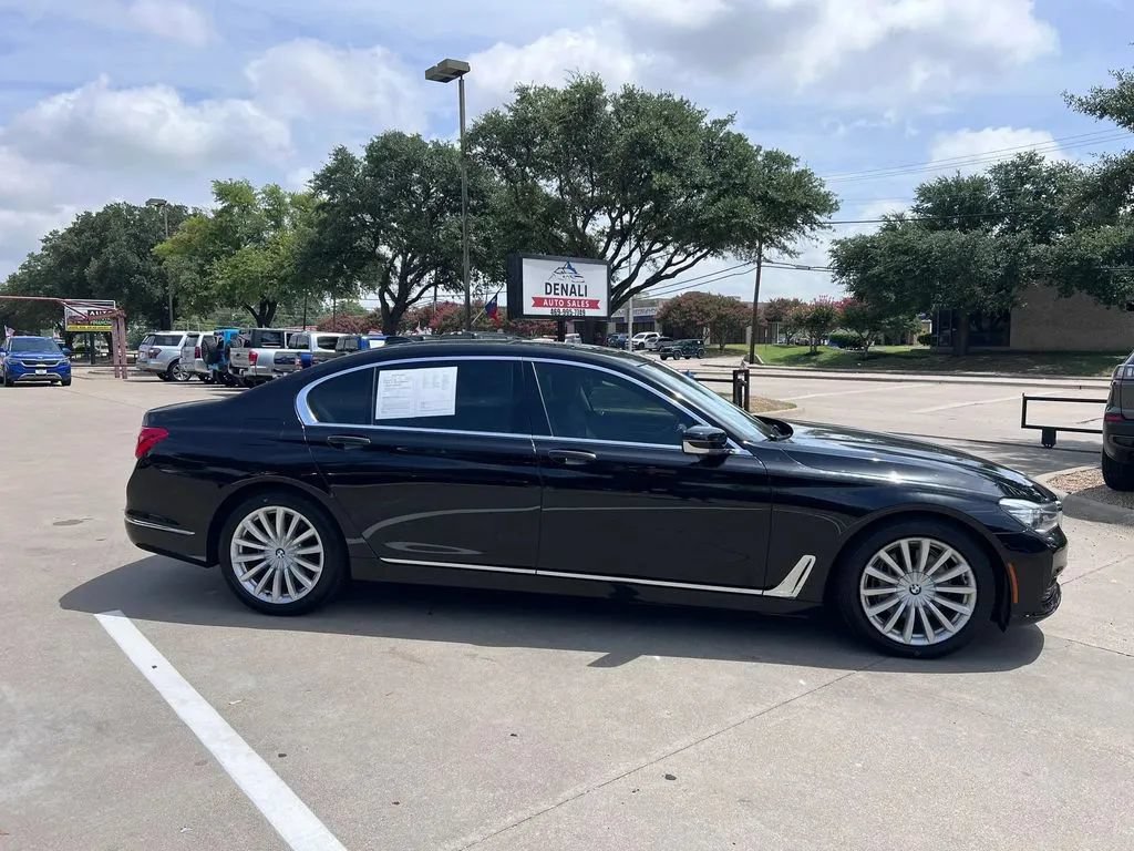 Used 2018 BMW 740i RWD image 6