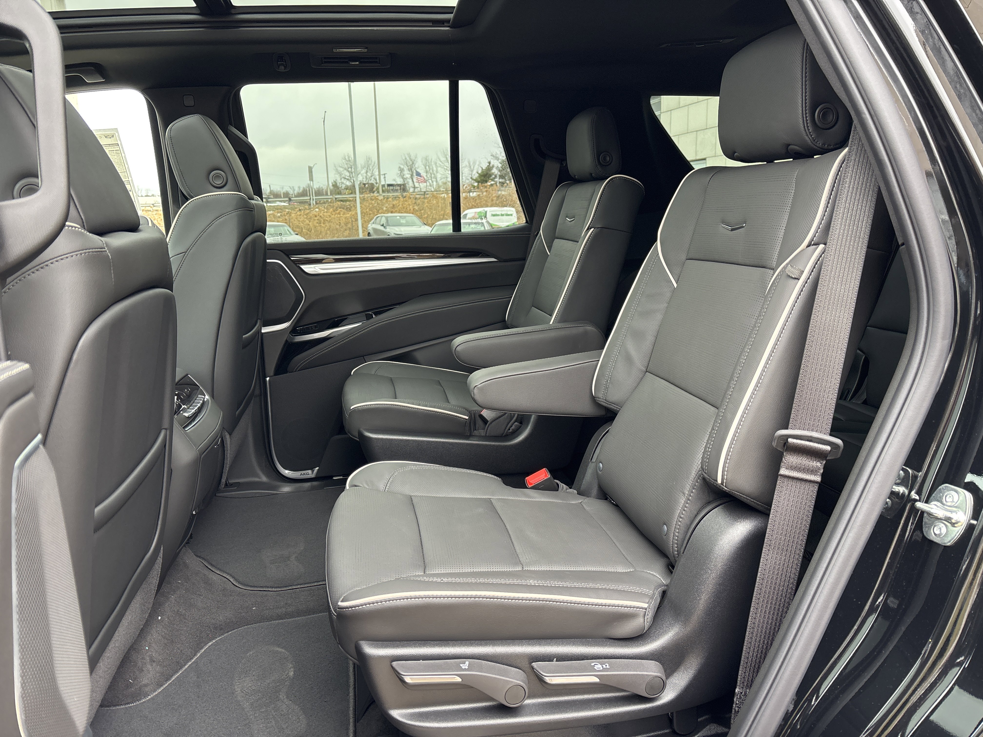 New 2026 Cadillac Escalade Luxury w/ Touring Package image 31