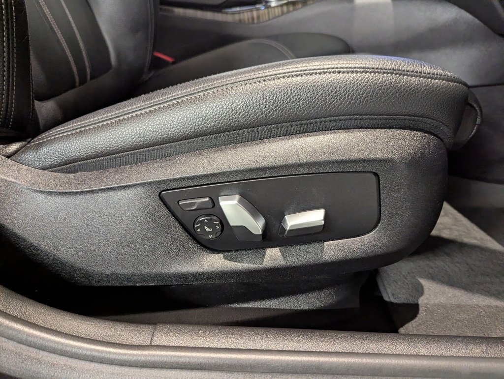 Used 2018 BMW 530i xDrive image 29