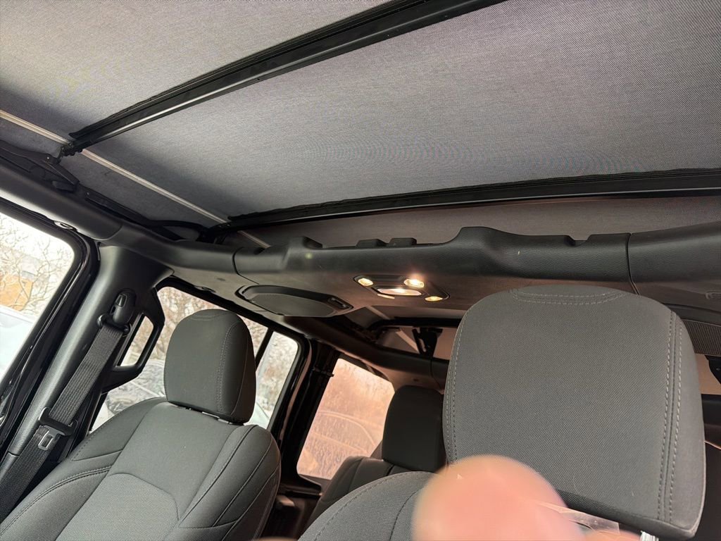 Used 2019 Jeep Wrangler Unlimited Sport image 24