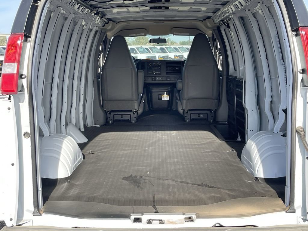 New 2025 GMC Savana 2500 Extended w/ Driver Convenience Package image 25