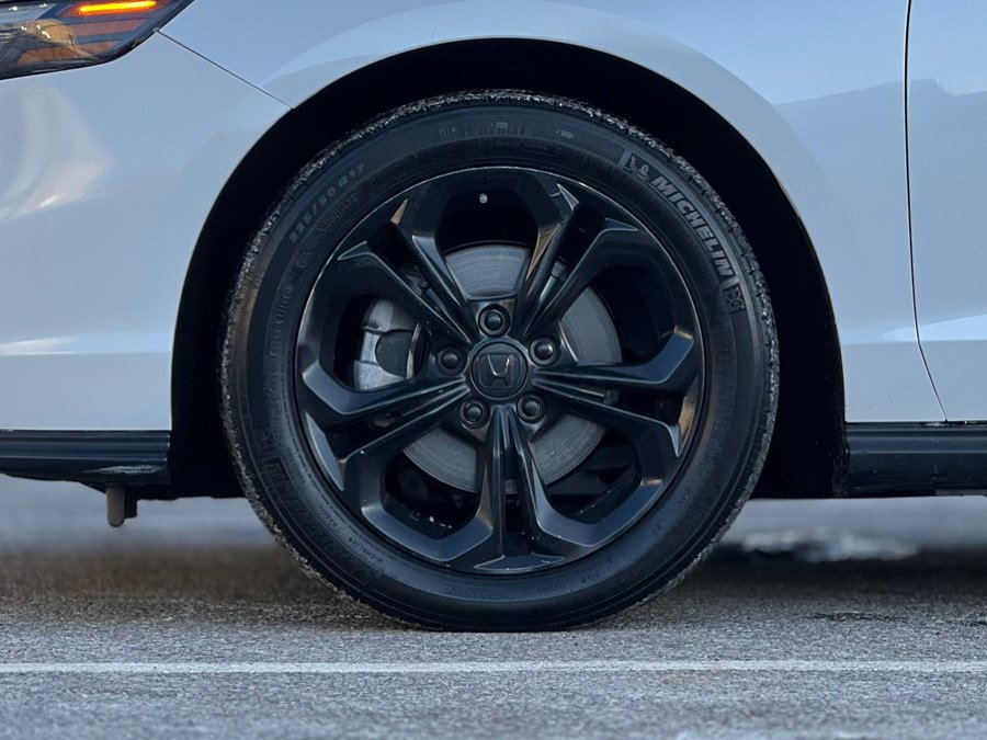 Used 2023 Honda Accord EX image 33