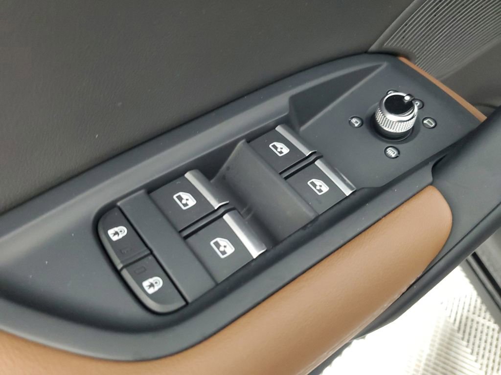 Used 2024 Audi Q5 2.0T Premium Plus w/ Premium Plus Package image 20