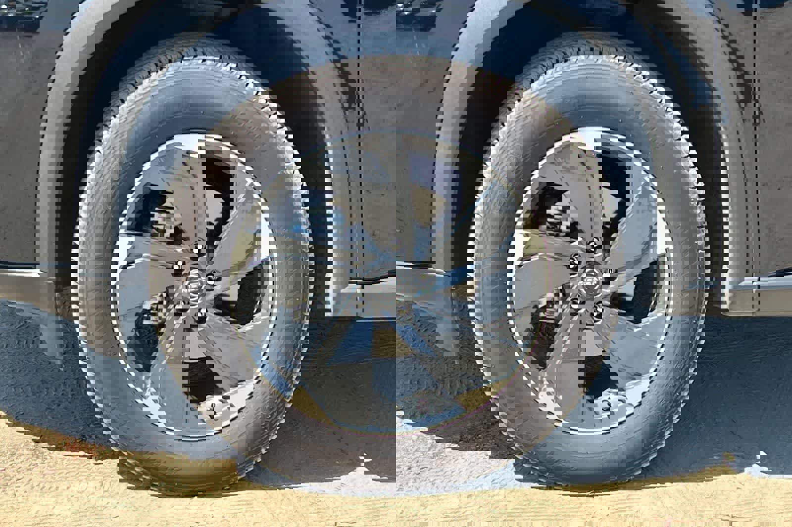 Used 2024 Nissan Rogue SV image 12