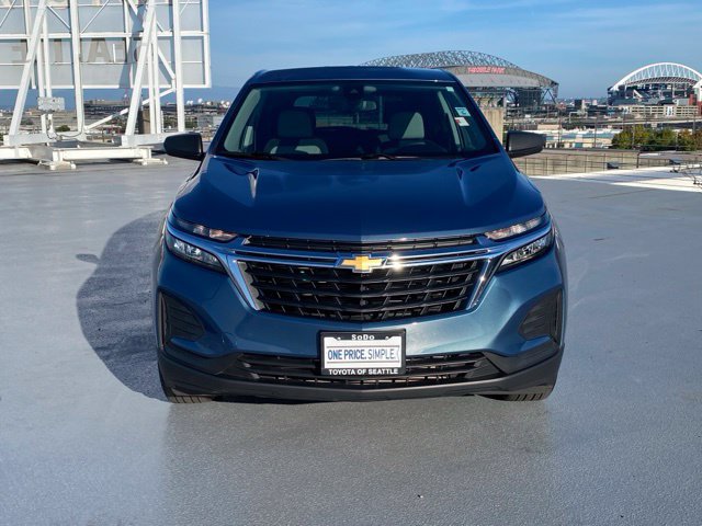 Used 2024 Chevrolet Equinox LS w/ LS Convenience Package AWD/4WD image 3