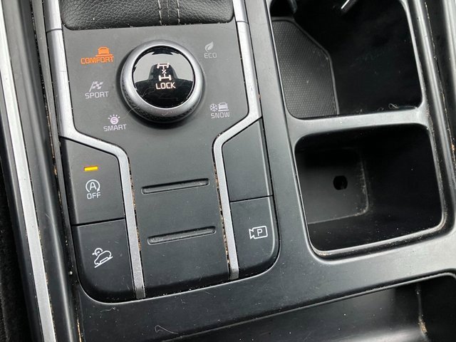 Used 2023 Kia Sorento LX image 6