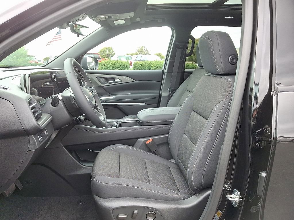 New 2026 Chevrolet Traverse LT w/ Sun and Wheel Package image 6