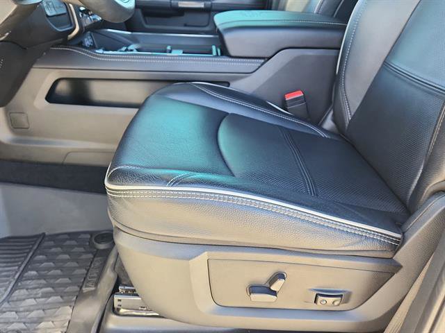 Used 2023 RAM 3500 Limited image 9