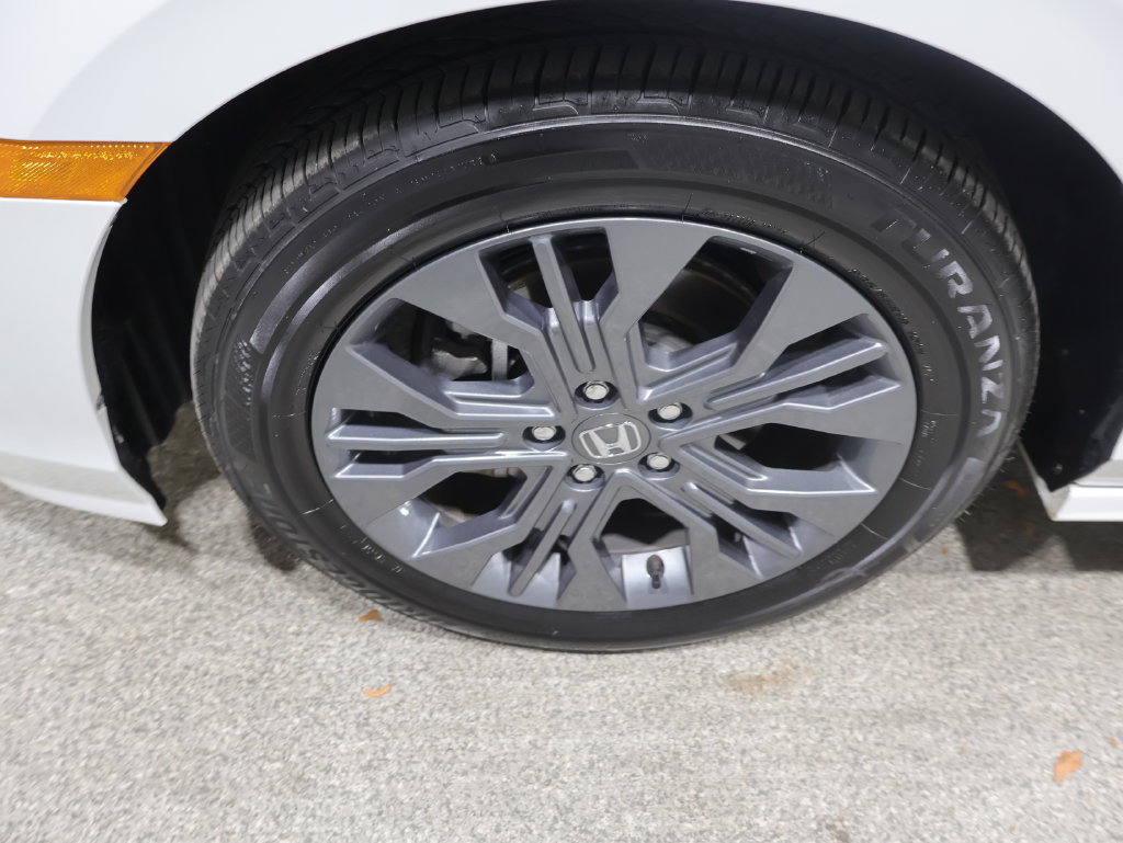 Used 2026 Honda Odyssey Touring image 9