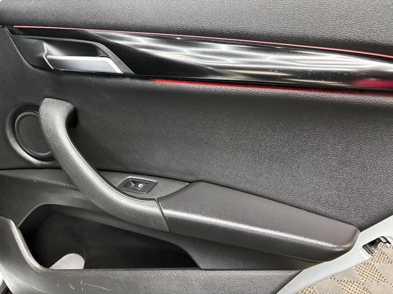 Used 2018 BMW X2 sDrive28i w/ Convenience Package image 42