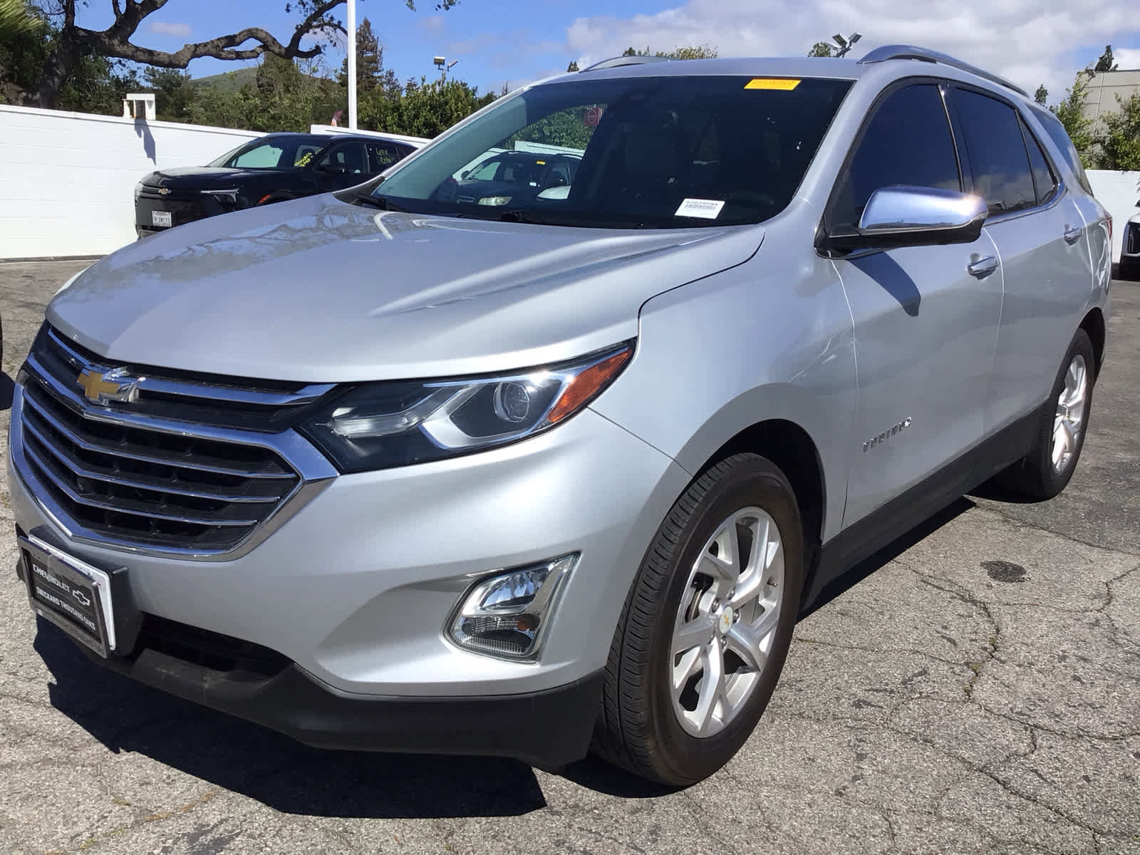 Used 2020 Chevrolet Equinox Premier image 2