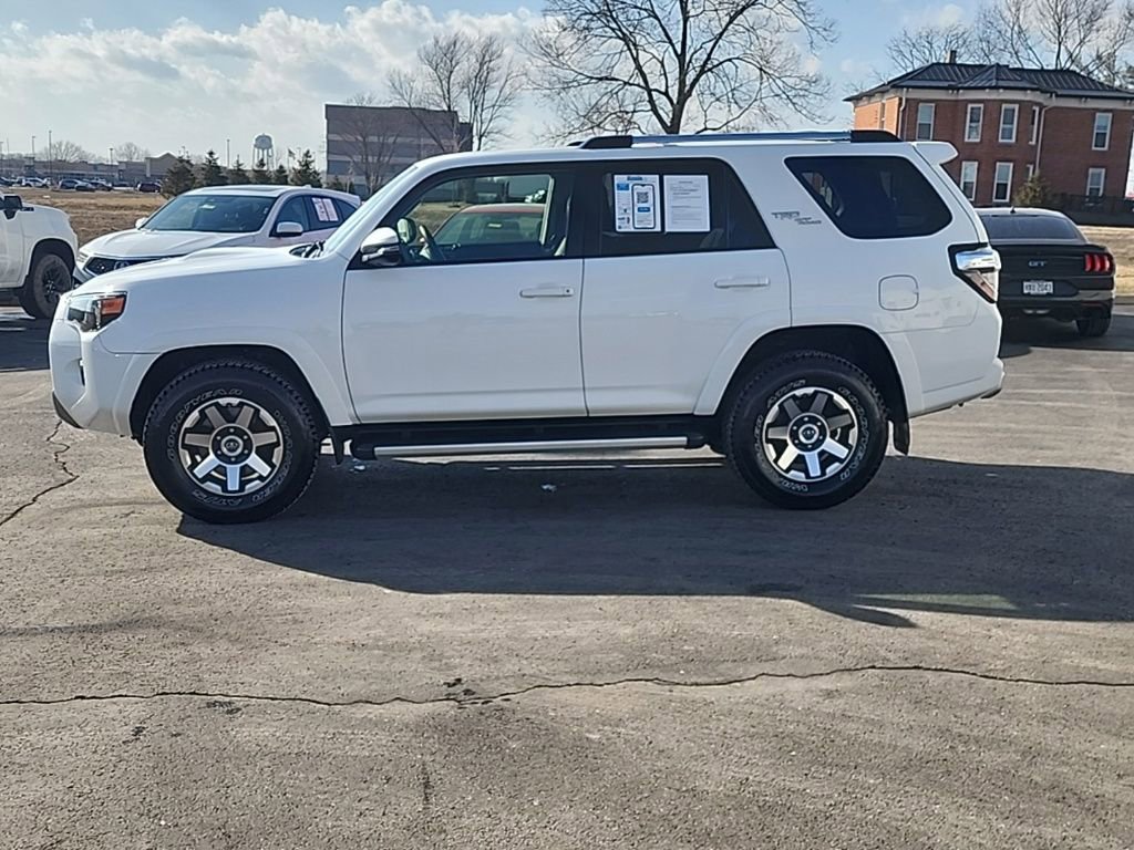 Used 2018 Toyota 4Runner TRD Off-Road Premium image 4