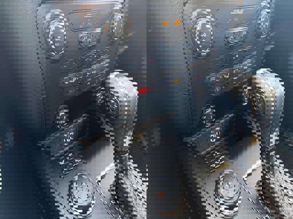 Used 2019 Ford Ranger XLT w/ Equipment Group 302A Luxury image 14