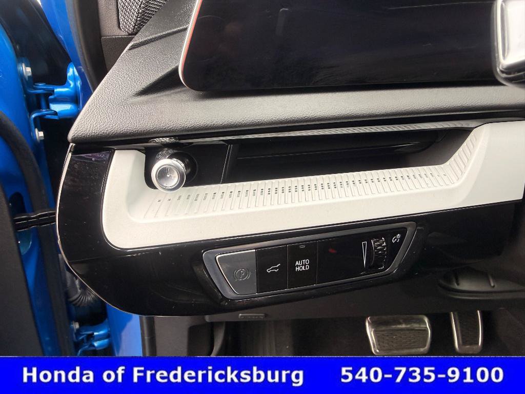 Used 2025 Cadillac Optiq Luxury 1 AWD/4WD image 31
