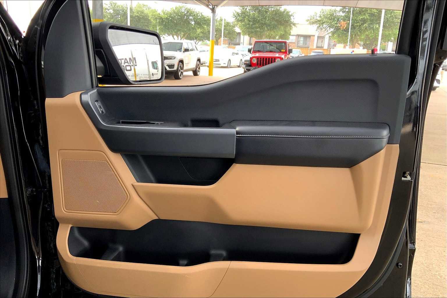 Used 2021 Ford F150 XLT image 23