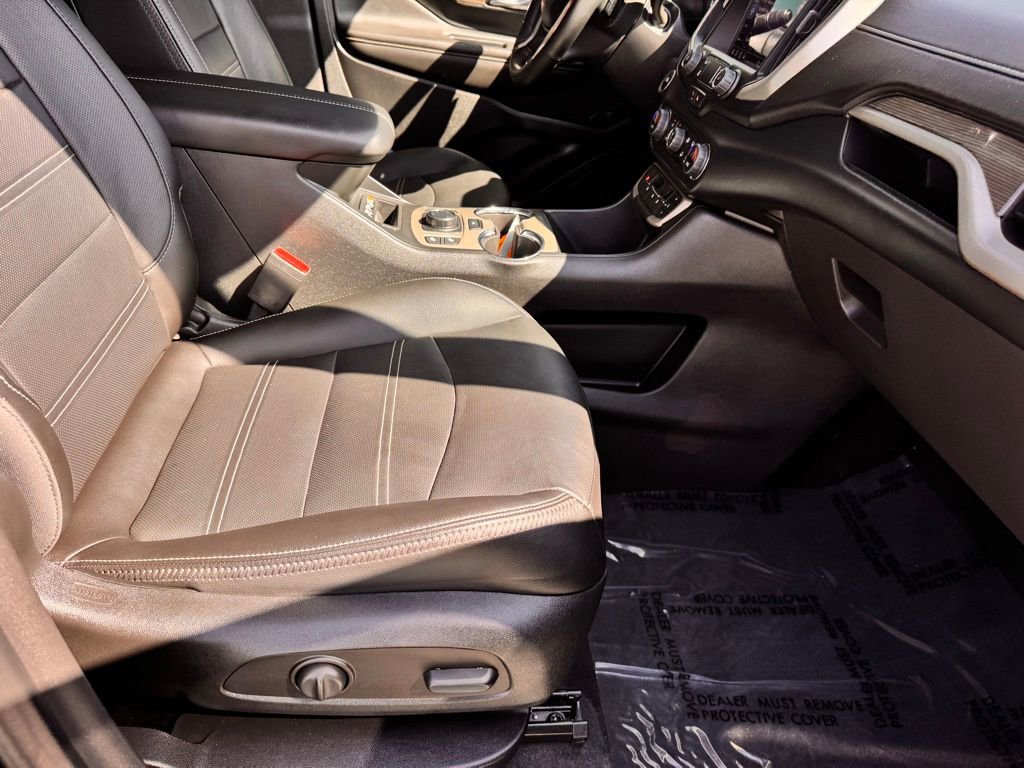 Used 2023 GMC Terrain Denali image 30