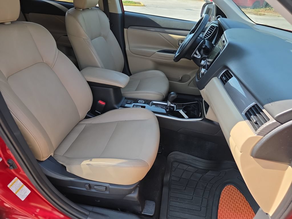 Used 2020 Mitsubishi Outlander GT AWD/4WD image 38